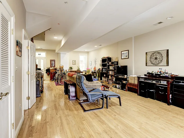 726 Quincy St NW #A — Photo 2