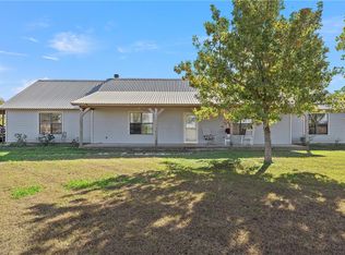 1368 W Crabb, West, TX 76691