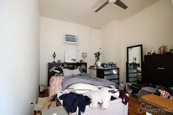 Rented by City Connections Realty | media 78