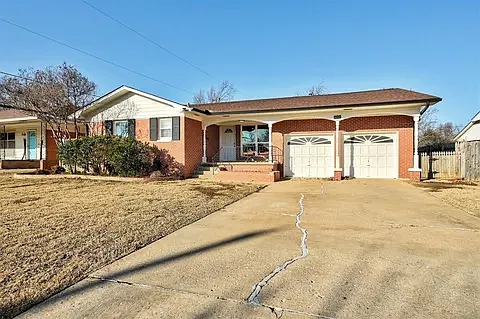 4609 N Virginia Ave — Photo 1