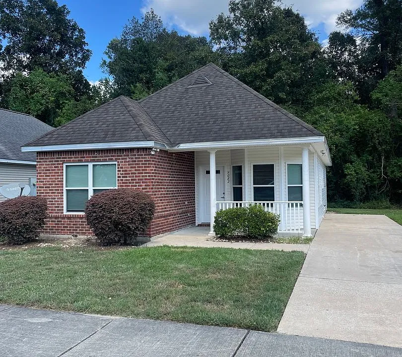 9082 Cedar Ct
