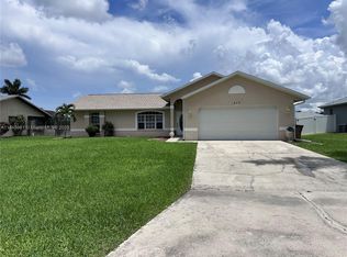 413 SW 43rd Ter, Cape Coral, FL 33914