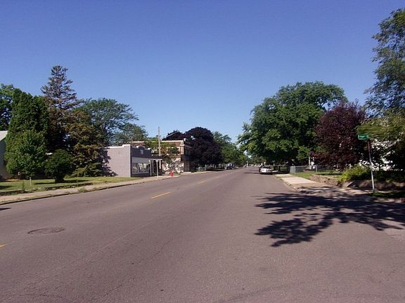 5th image of 1811 44th Ave N