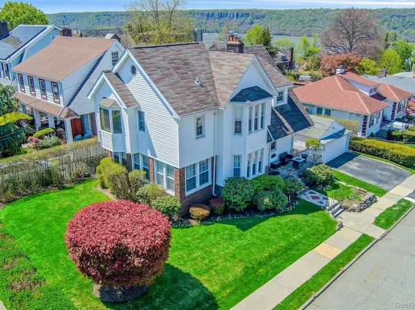 523 N Broadway, Yonkers, NY 10701
