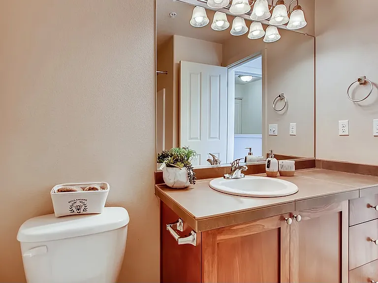 575 NW 118th Ave #105 — Photo 4