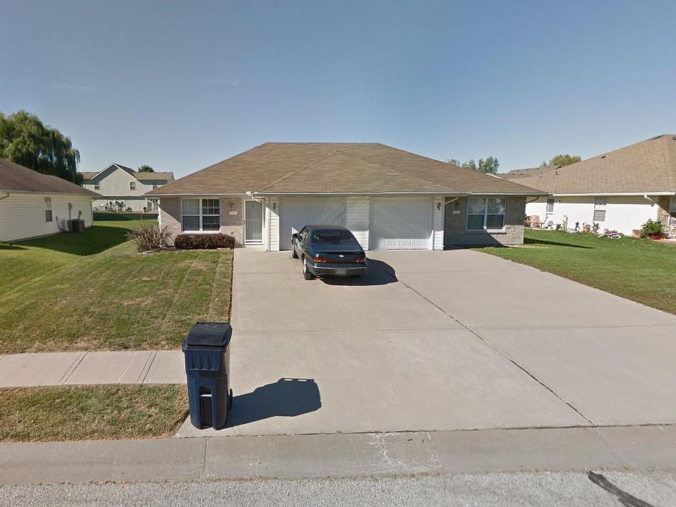 1st image of 1122 SW Ephraim Dr #1122
