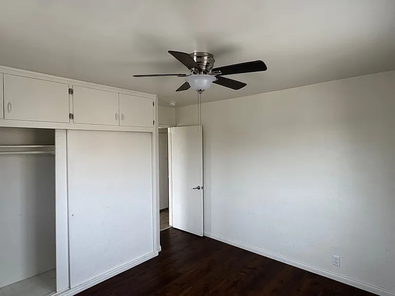 1351 E Vernon Ave — Photo 8
