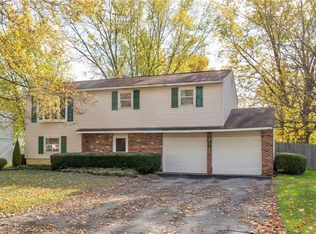 8039 Bamm Hollow Rd, Clay, NY 13041