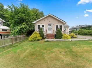 18 Edinboro Ave, Brockton, MA 02301