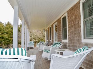 9 Peases Point Rd, Edgartown, MA 02539