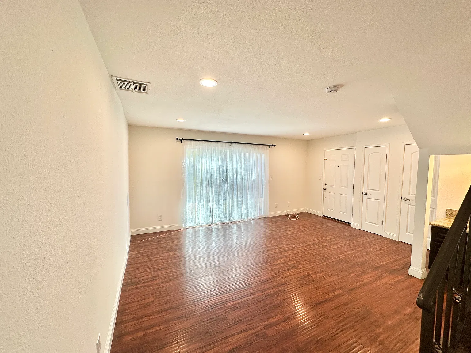 3 bed, 1530 sqft, $3,695 — Photo 2