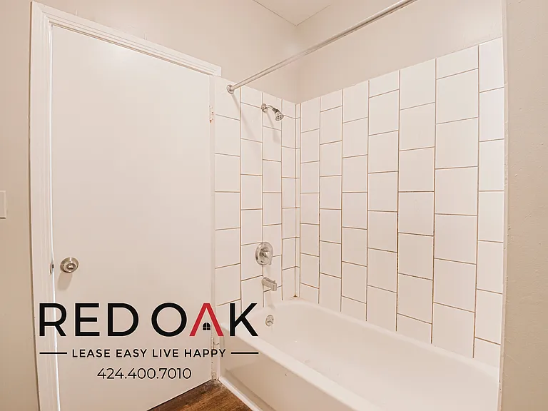 692 Valencia St #208 — Photo 9
