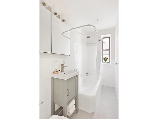 Rented by Douglas Elliman | media 18