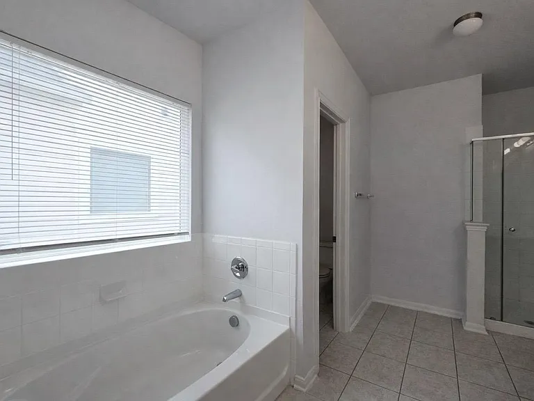 511 Pulitzer Dr — Photo 18