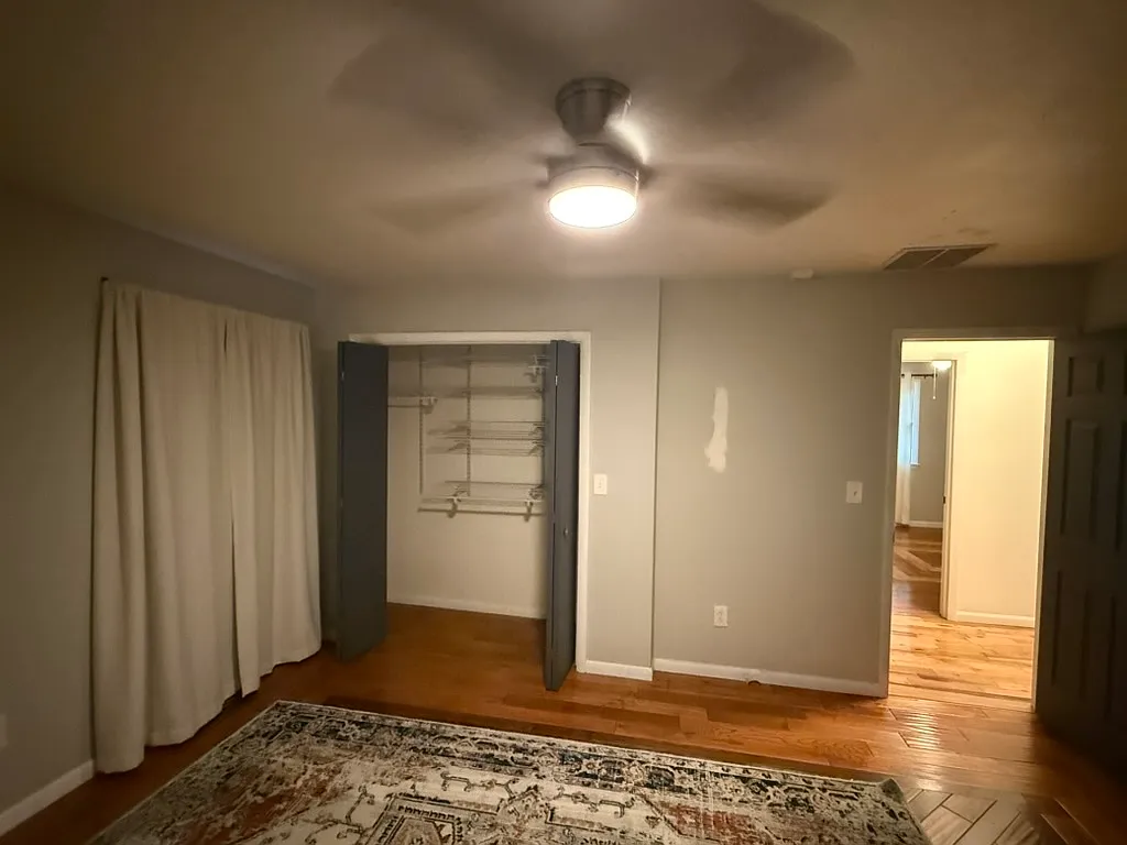 4 bed, 1859 sqft, $2,300 — Photo 4