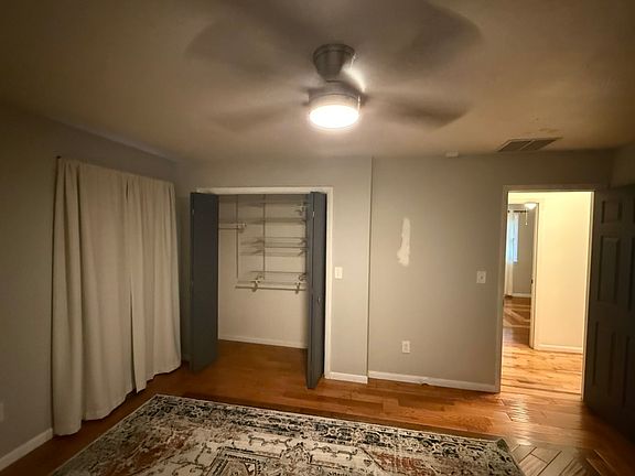 4th image of 206 E Farm Road 186