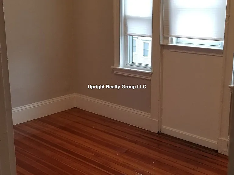 19 Roseclair St #3 — Photo 6