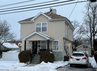 41 Stuyvesant Rd, Teaneck, NJ 07666