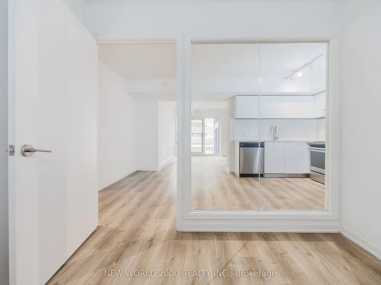 101 Roehampton Ave #2002 — Photo 11