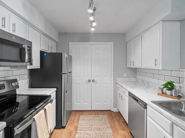 The Tarragon Apartments