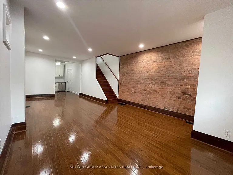 88 Kent Rd — Photo 8