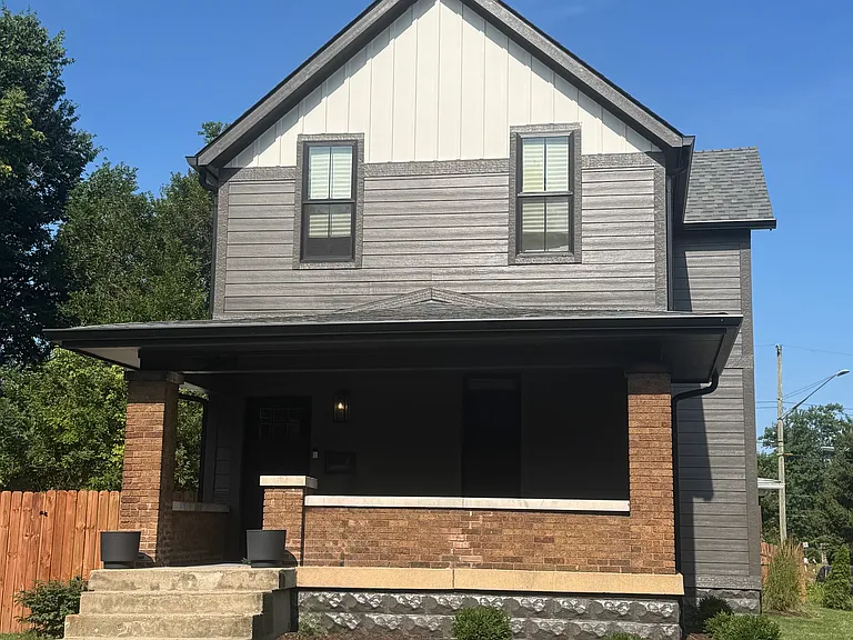3868 N Park Ave — Photo 2