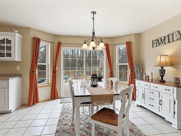 3rd image of 4487 Nicolet Dr