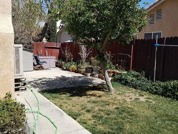 3rd image of 12381 Glenwood Ln
