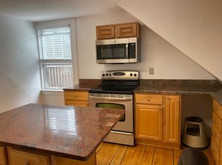 182 Spring St #3, Newport, RI 02840