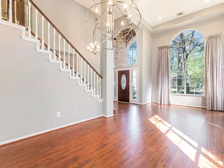 15 Larks Aire Pl — Photo 4