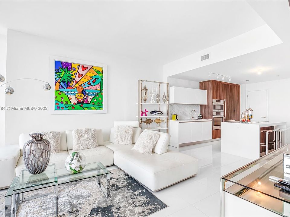 1st image of 851 NE 1st Ave #3600