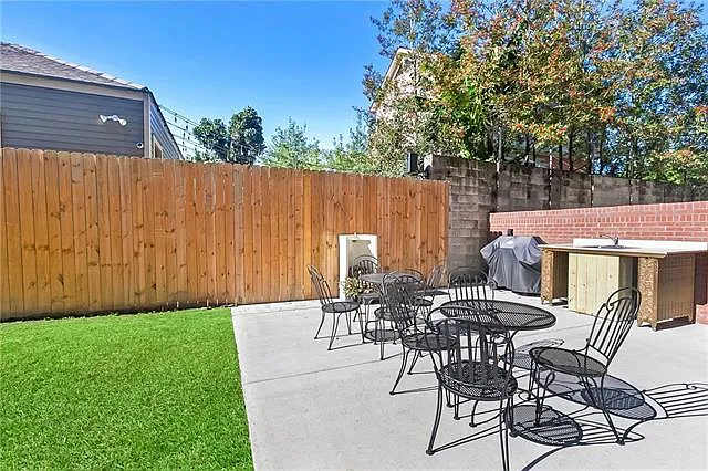 3601 Camp St #105 — Photo 11