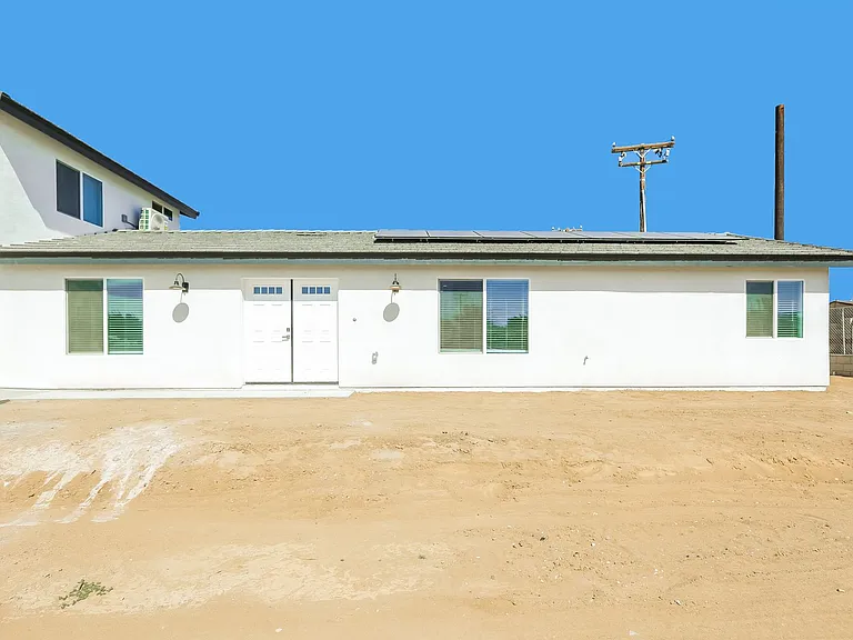Spacious 3BR/2BA Home with Open Floor Plan, Garage & Washer/Dryer — Photo 66