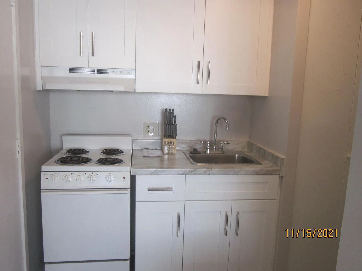 Studio, 300 sqft, $1,750 — Photo 2