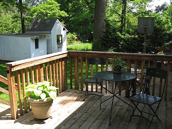 Side view of deck, shed in back has been demolished, and a new one installed 6/2021. Photo to come later