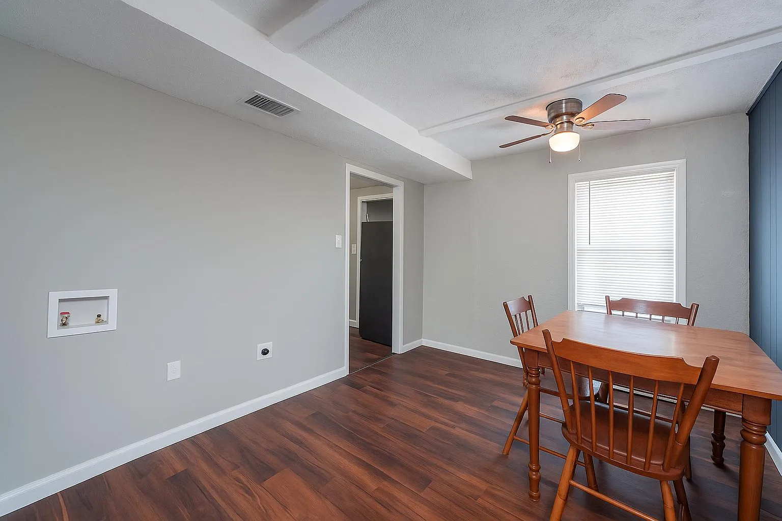 4 bed, 2.0 bath, $685 — Photo 2