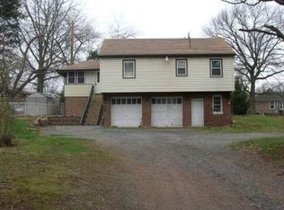 871 Erb Dr, Pottstown, PA 19465