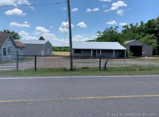 16535 W Burchett Rd, Tahlequah, OK 74464