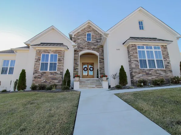 1645 Dolphin Dr, Conway, AR 72034