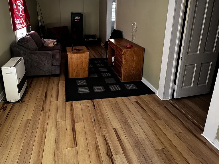 213 Sheldon Ave — Photo 2