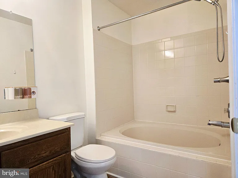 5701 Essex Ln — Photo 35