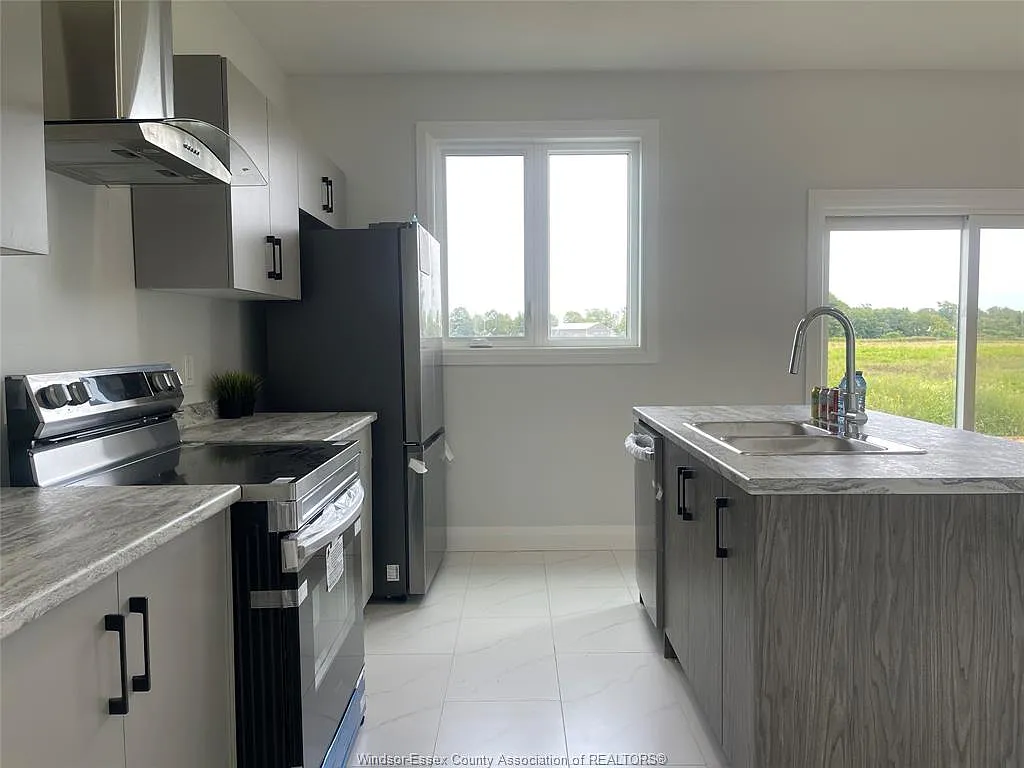 3 bed, 2.5 bath, 1562 sqft, $3,000 — Photo 4