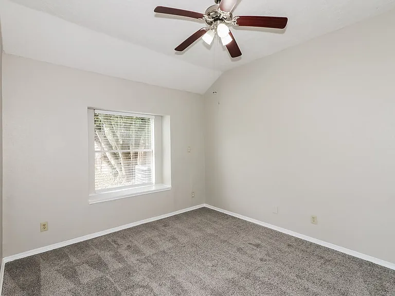 6042 Beaconridge Dr — Photo 9