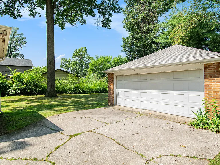 Large 2 car garage