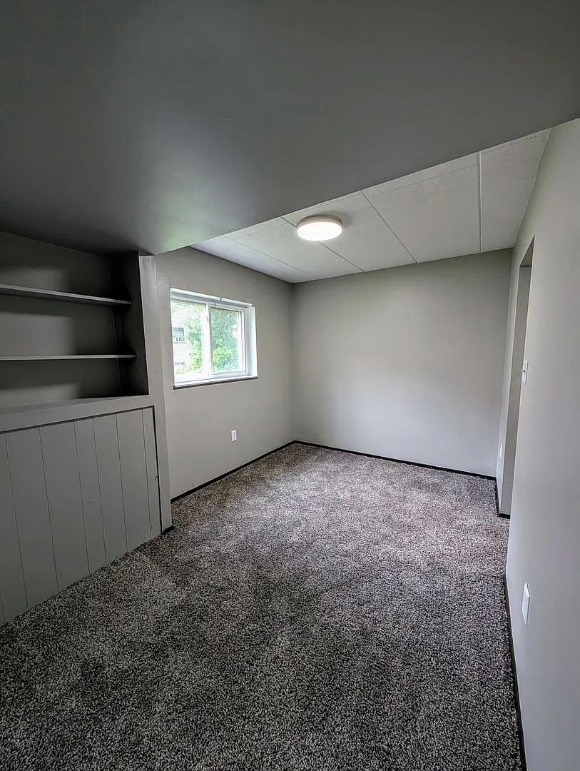216 Westinghouse Avenue — Photo 3