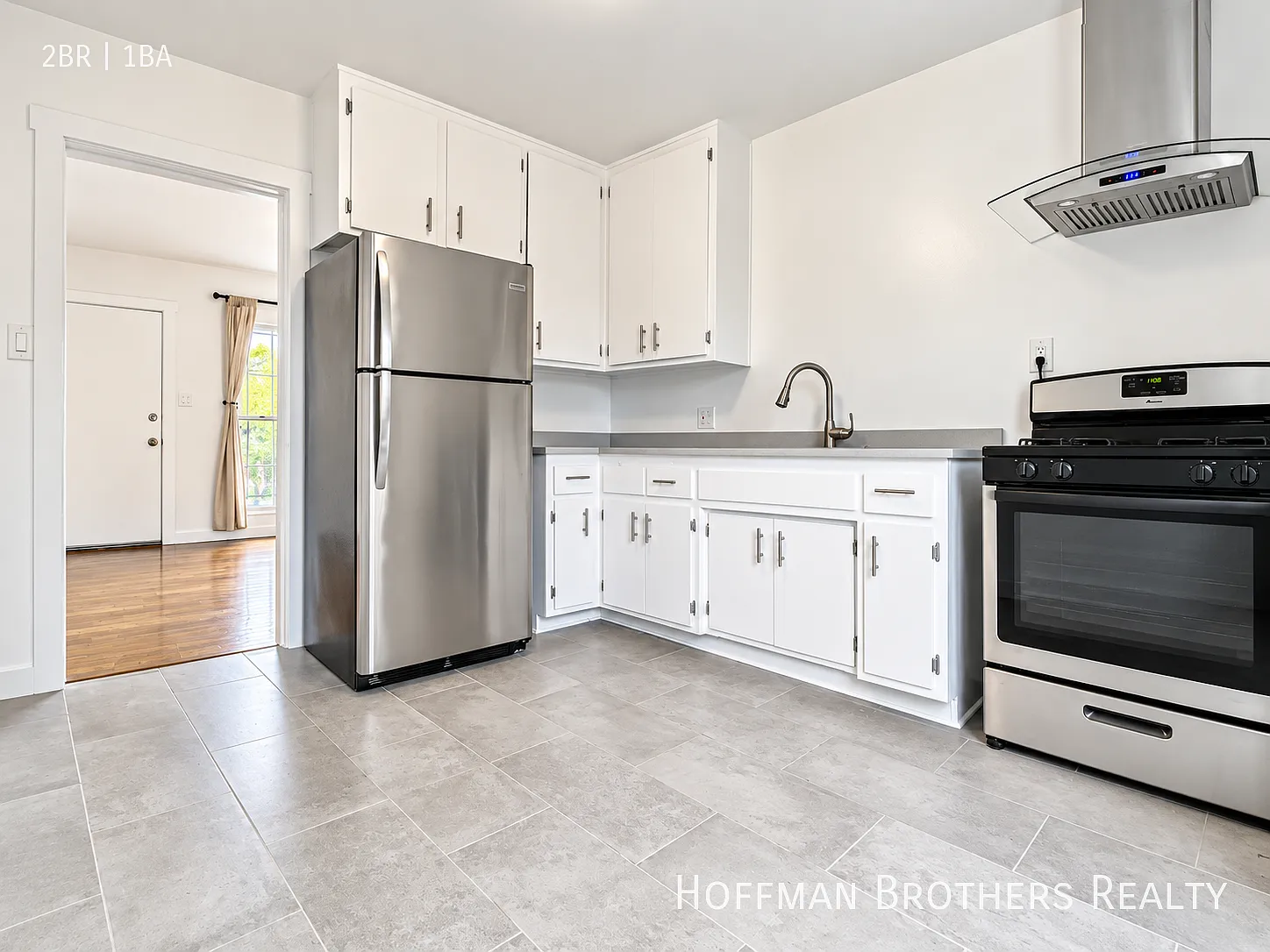 Renovated West Adams Apartment with Parking & Updated Kitchen — Photo 2
