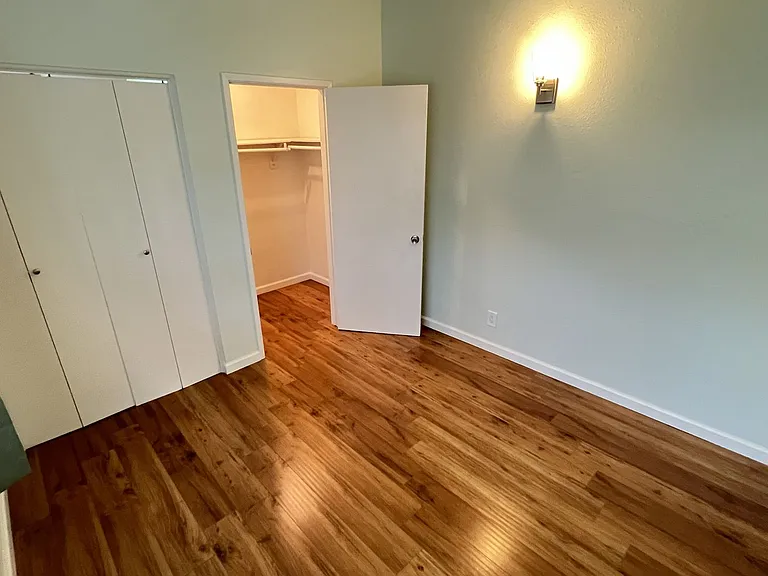 1910 W Palmyra Ave #92 — Photo 9