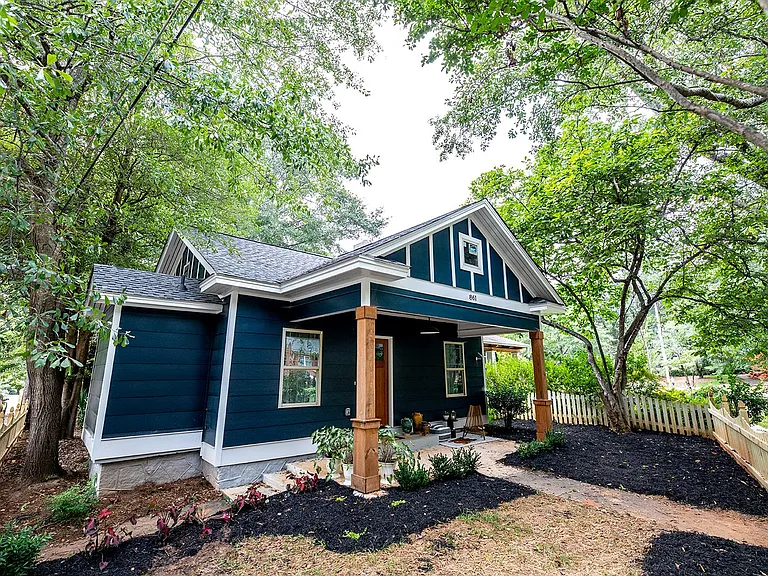 861 E Lake Dr — Photo 6