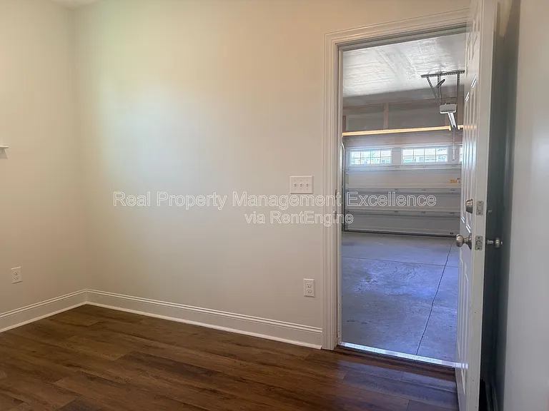 16 Clear Creek Cir — Photo 32