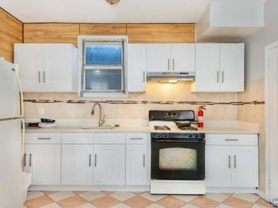 769 S 18th St, Newark, NJ, 07103
